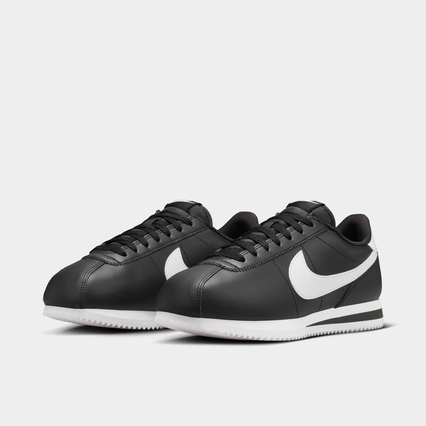 Nike Femmes Cortez Noir / Blanc