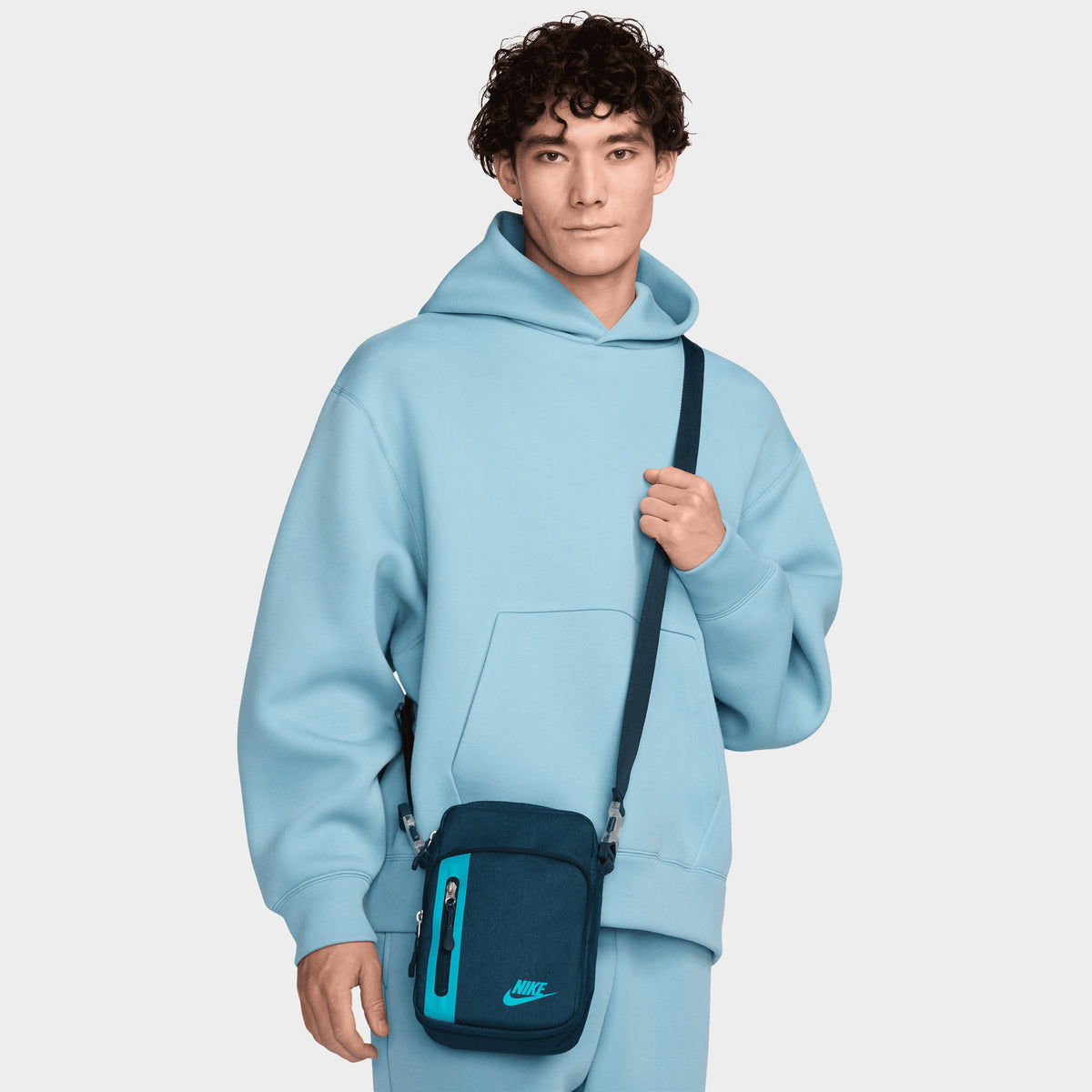 Nike Elemental Premium Crossbody Bag 4L Armoury Navy Armoury Navy JD Sports