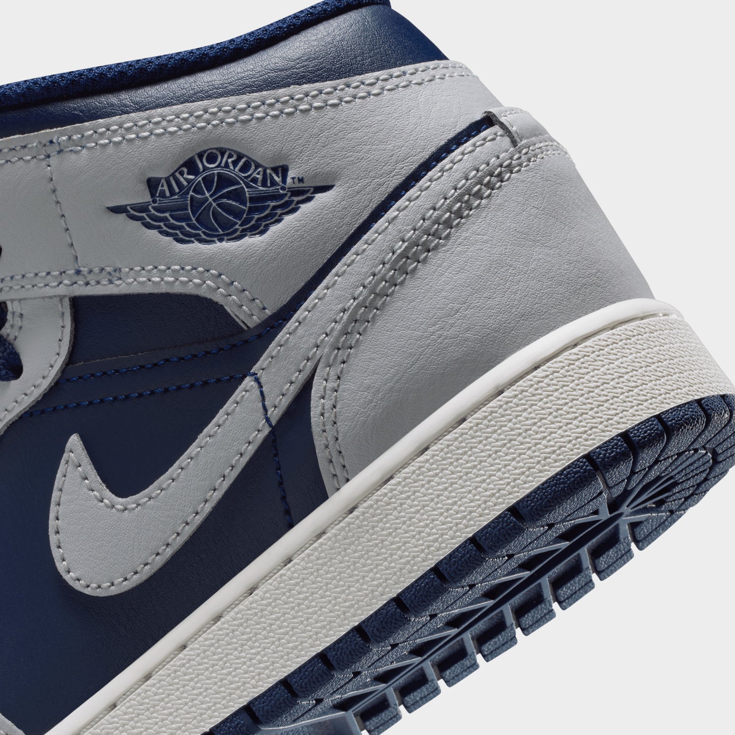 Jordan 1 Mid GS Blue Void / Pure Platinum - Summit White