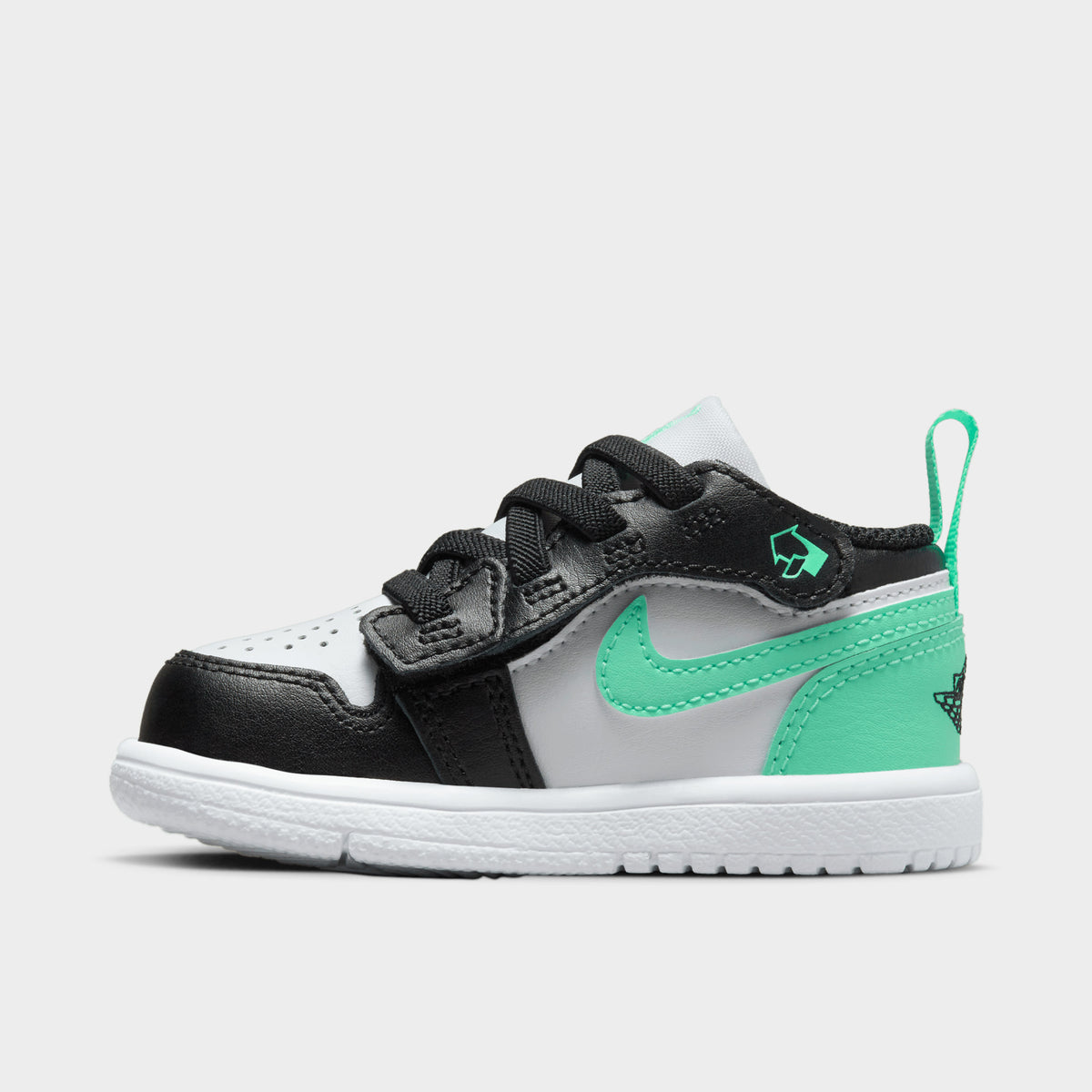 Black green and white jordans hotsell