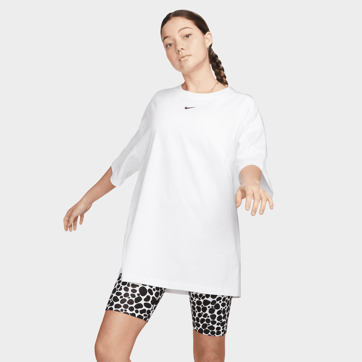 Nike Sportswear Womens Essential T-Shirt (X-Large, Medium Olive/White)