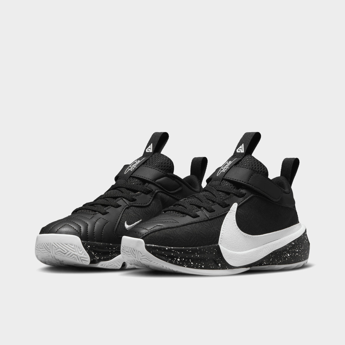 Pg 2.5 black white online
