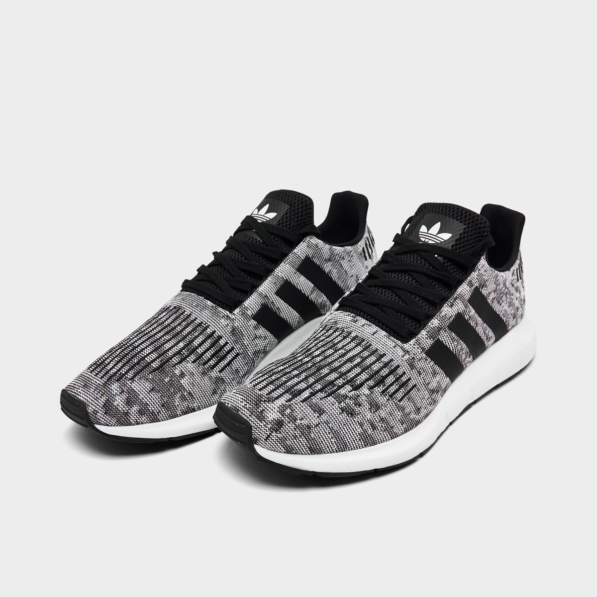 Adidas swift run store noir et blanche