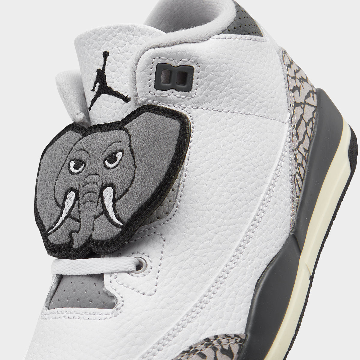 Jordan 3 retro hotsell black and white