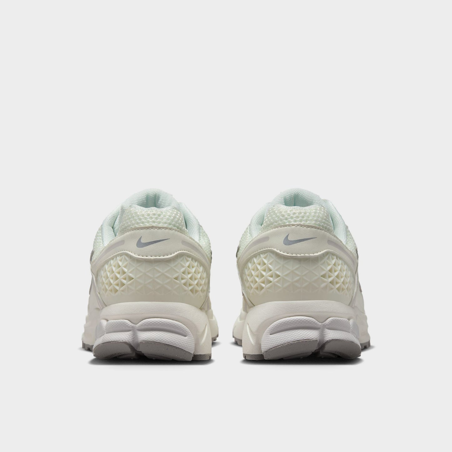 Nike Vomero 5 Off White / Silver