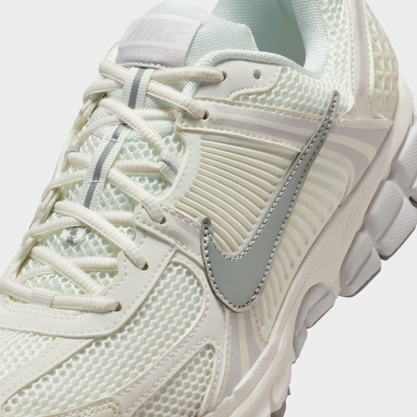 Nike Vomero 5 Off White / Silver