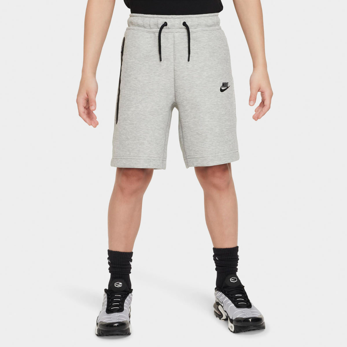 Kids grey nike shorts discount