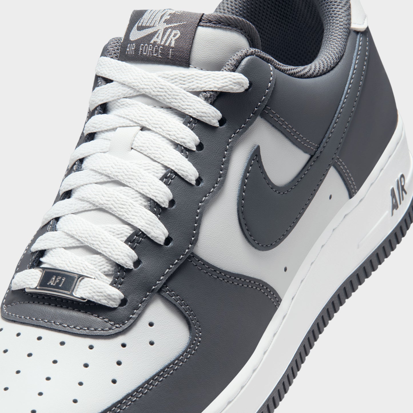 Nike Air Force 1 Photon Dust / Grey