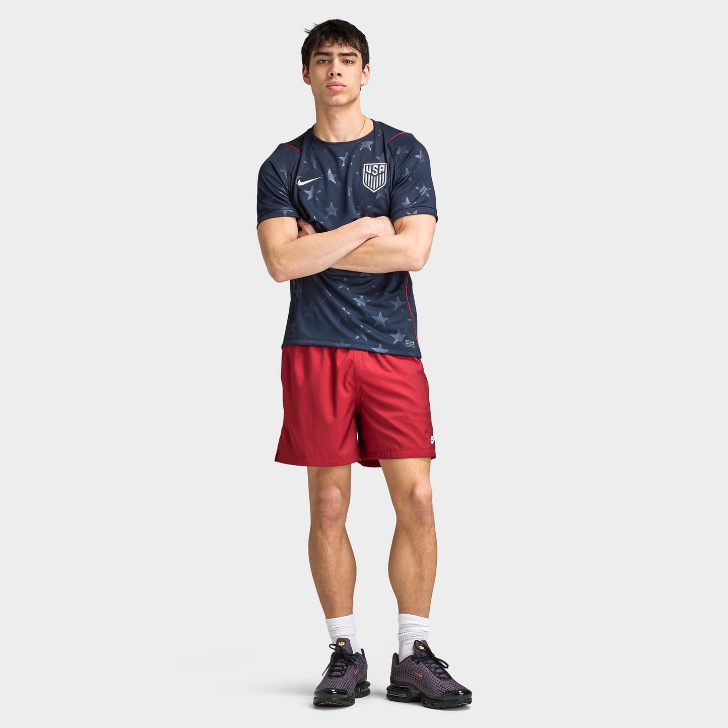 Nike Club Woven Flow Shorts / Red