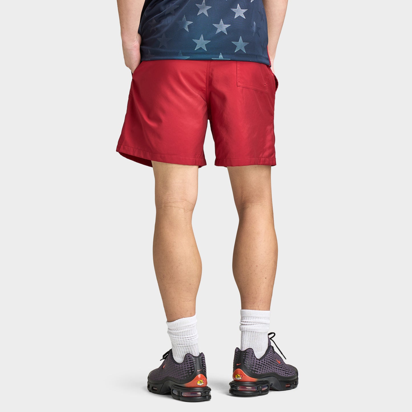 Nike Club Woven Flow Shorts / Red