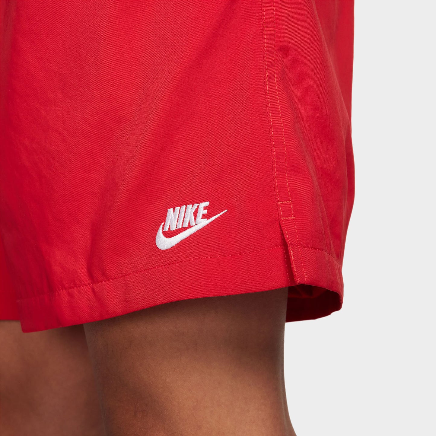 Nike Club Flow Short Rouge Université / Blanc