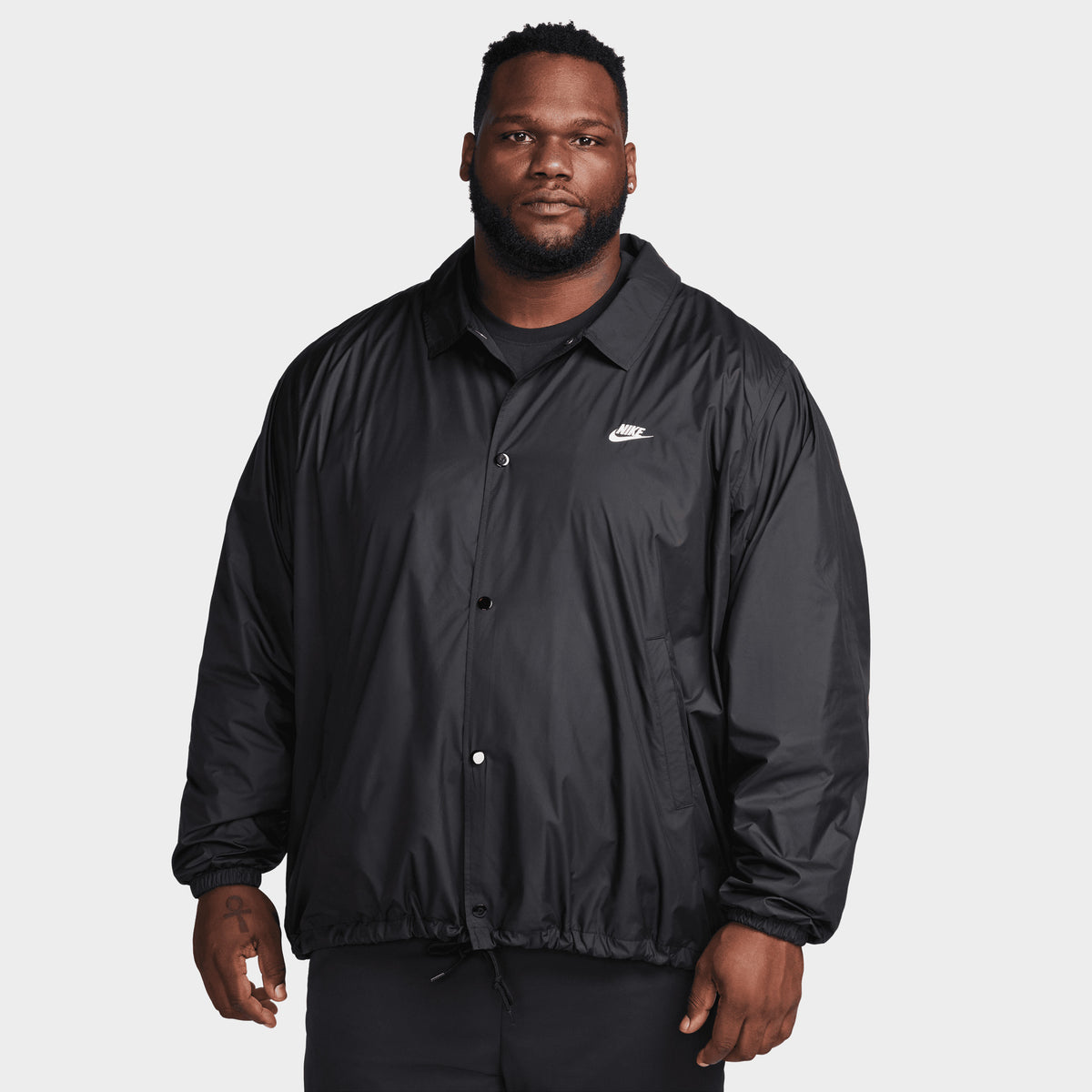 Nike Sportswear Club Coaches Jacket Black / White