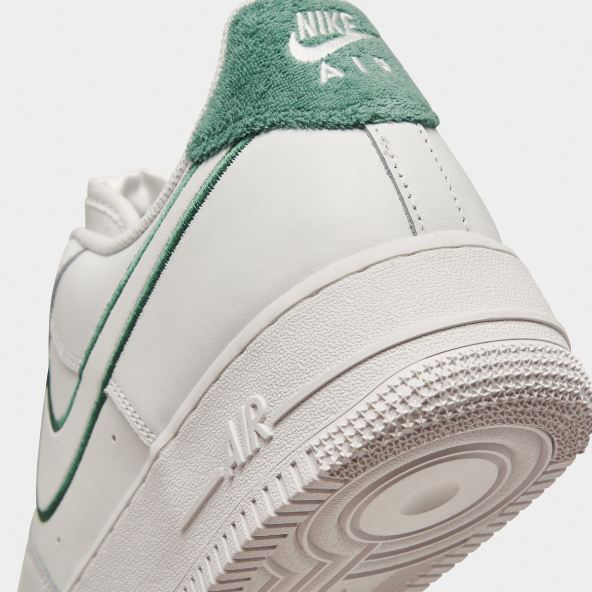 Nike Air Force 1 07 LV8 Summit White Bicoastal
