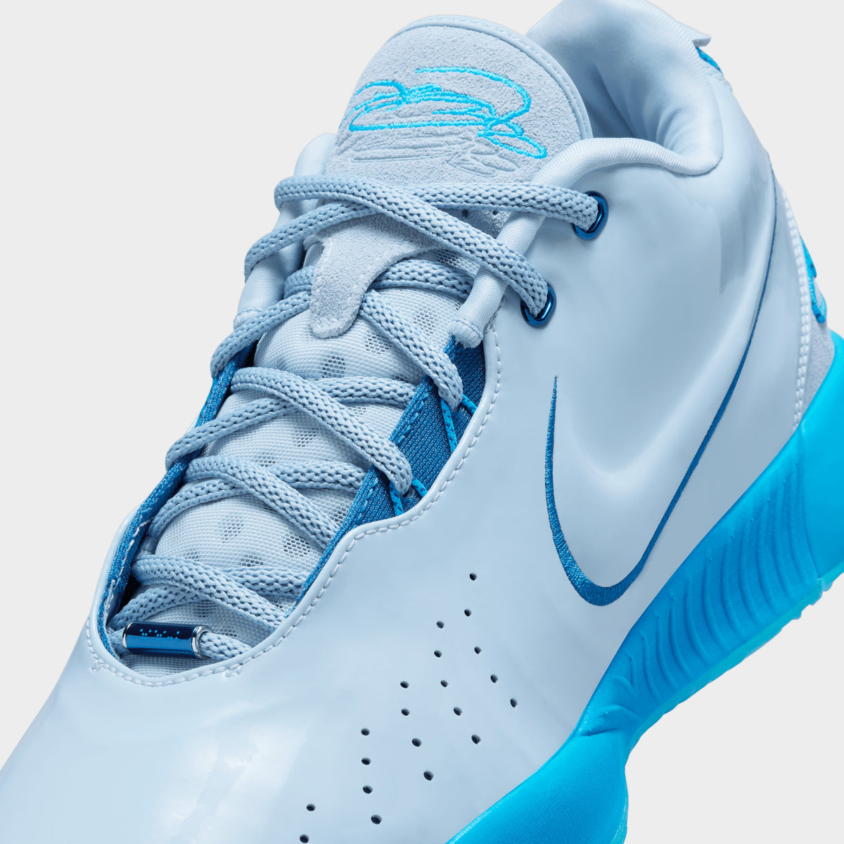 Blue nike lebrons shop
