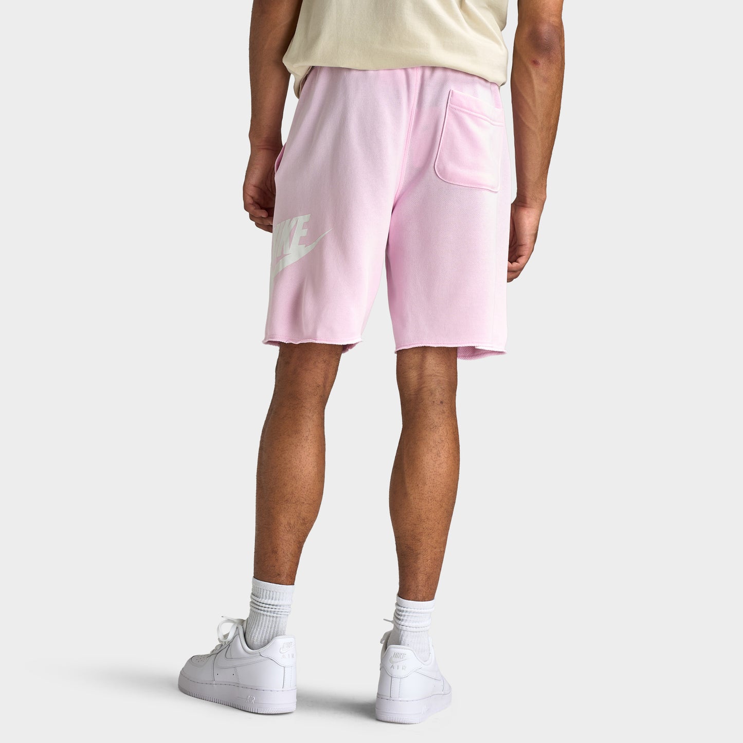 Nike Club French Terry Alumni Shorts / Pink Foam