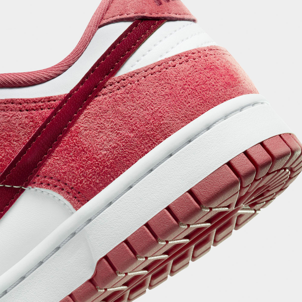 Nike Women's Dunk Low Valentine's Day White / Team Red
