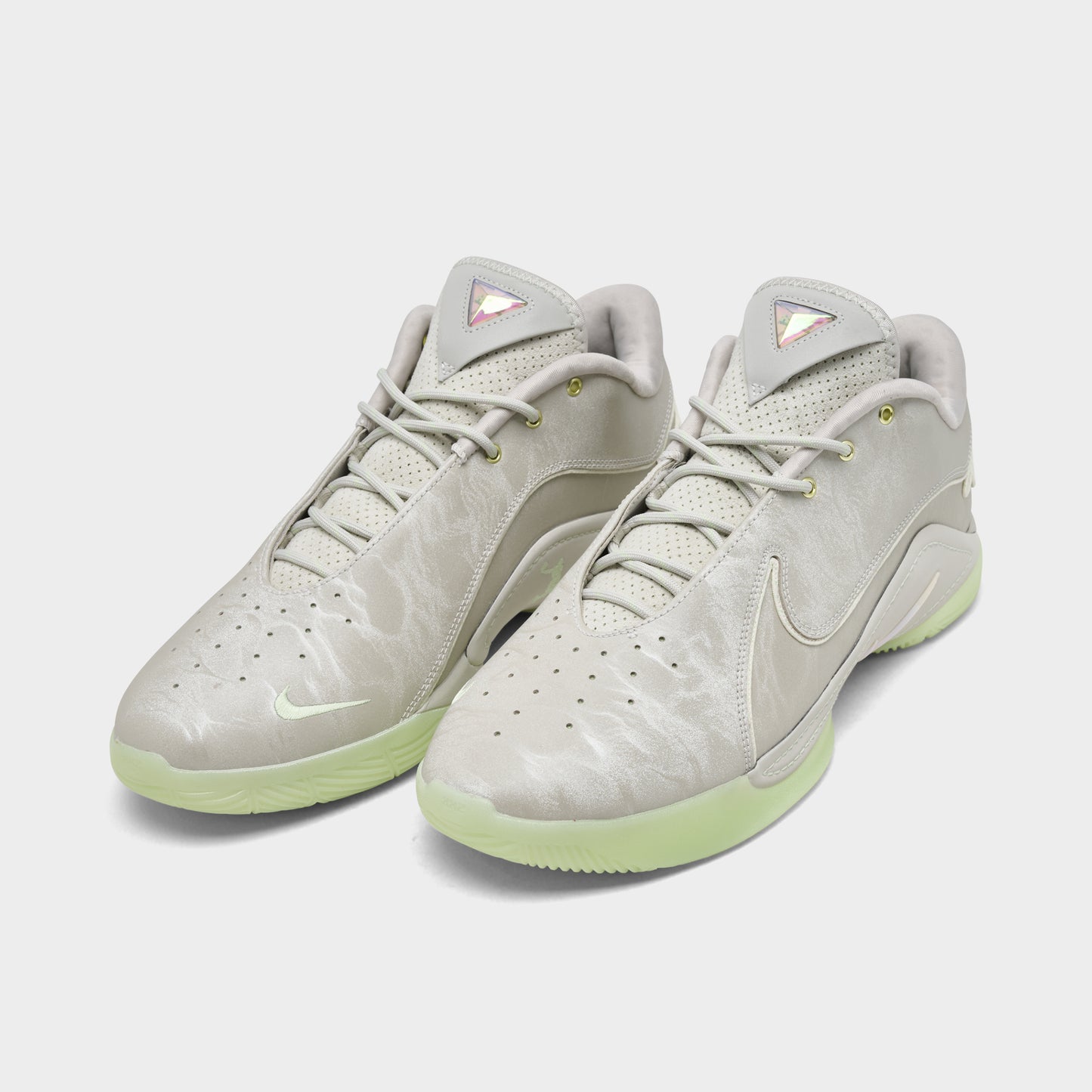 Nike Lebron XXII Os Clair / Perle Douce - Vert Vapeur