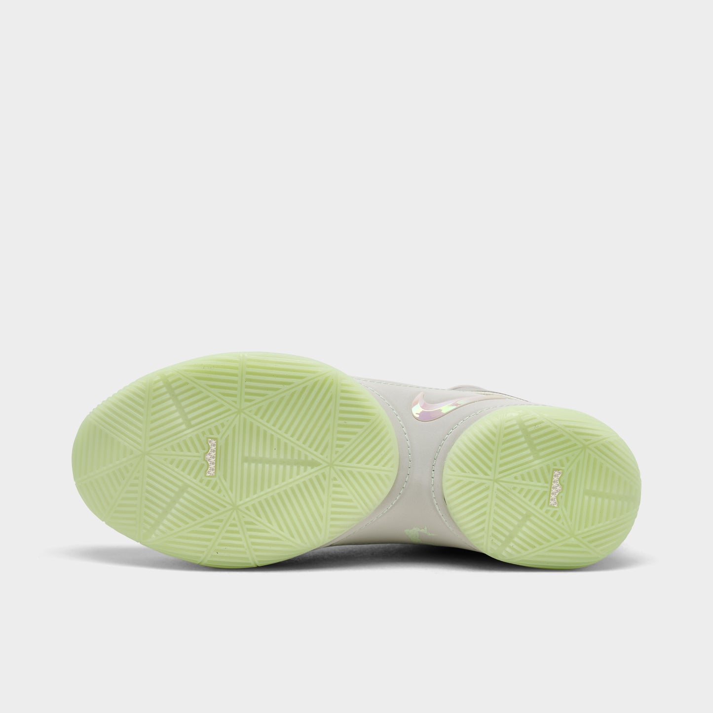 Nike Lebron XXII Os Clair / Perle Douce - Vert Vapeur