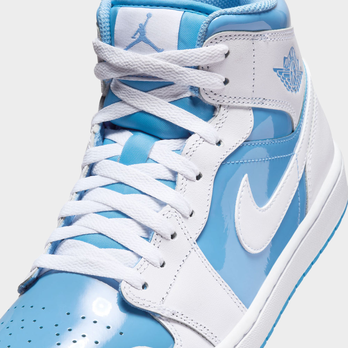 Jordan 1 Mid SE White Legend Blue