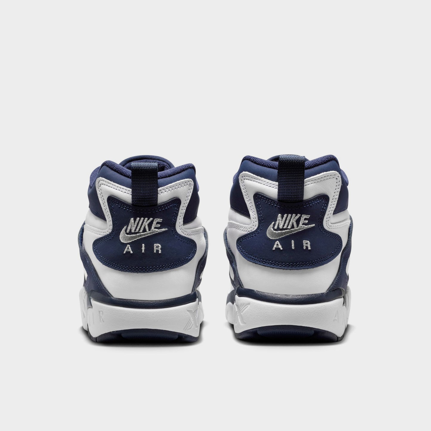 Nike Diamond Turf White / Navy - Silver
