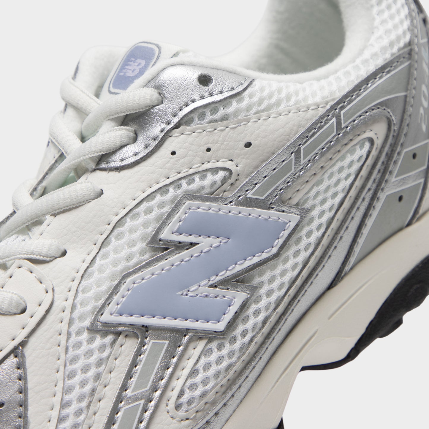 New Balance Juniors' 204 White / Oxford Blue