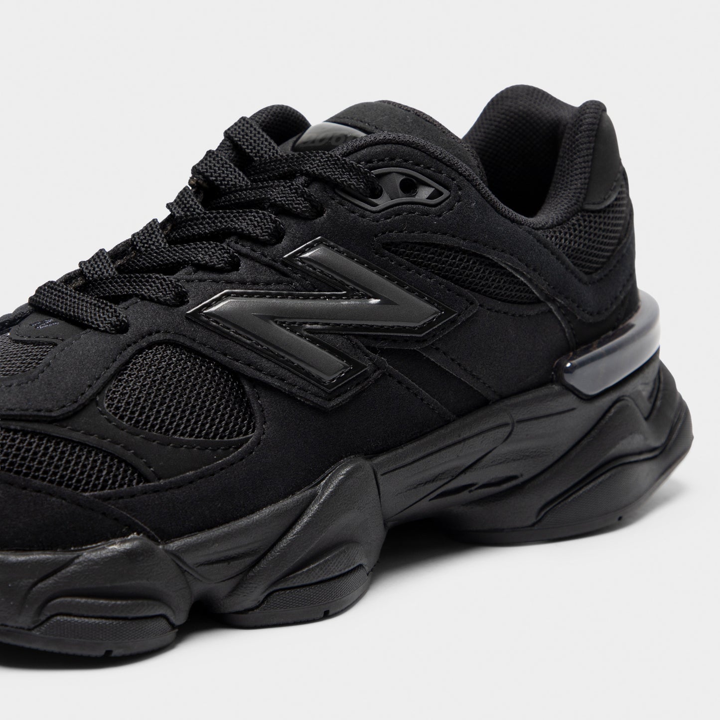 New Balance Juniors' 9060 Black / Phantom