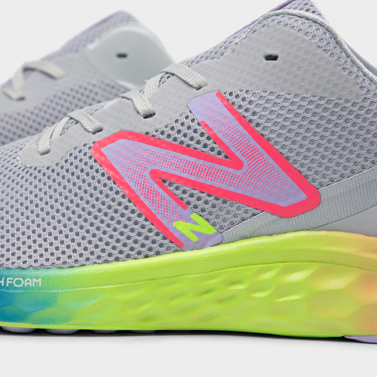 New Balance Juniors Fresh Foam Arishi v4 Aluminium clair Cyber