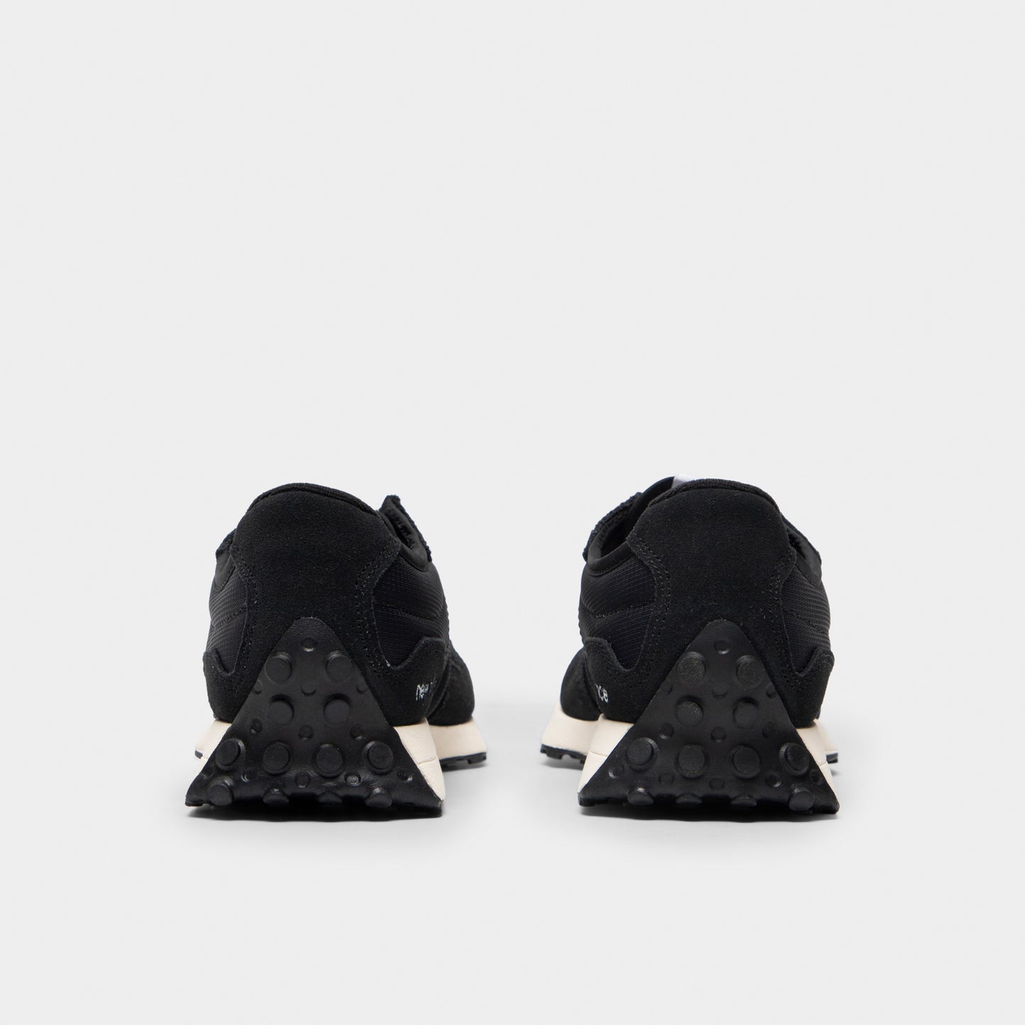 New Balance Juniors' 327 Black / White