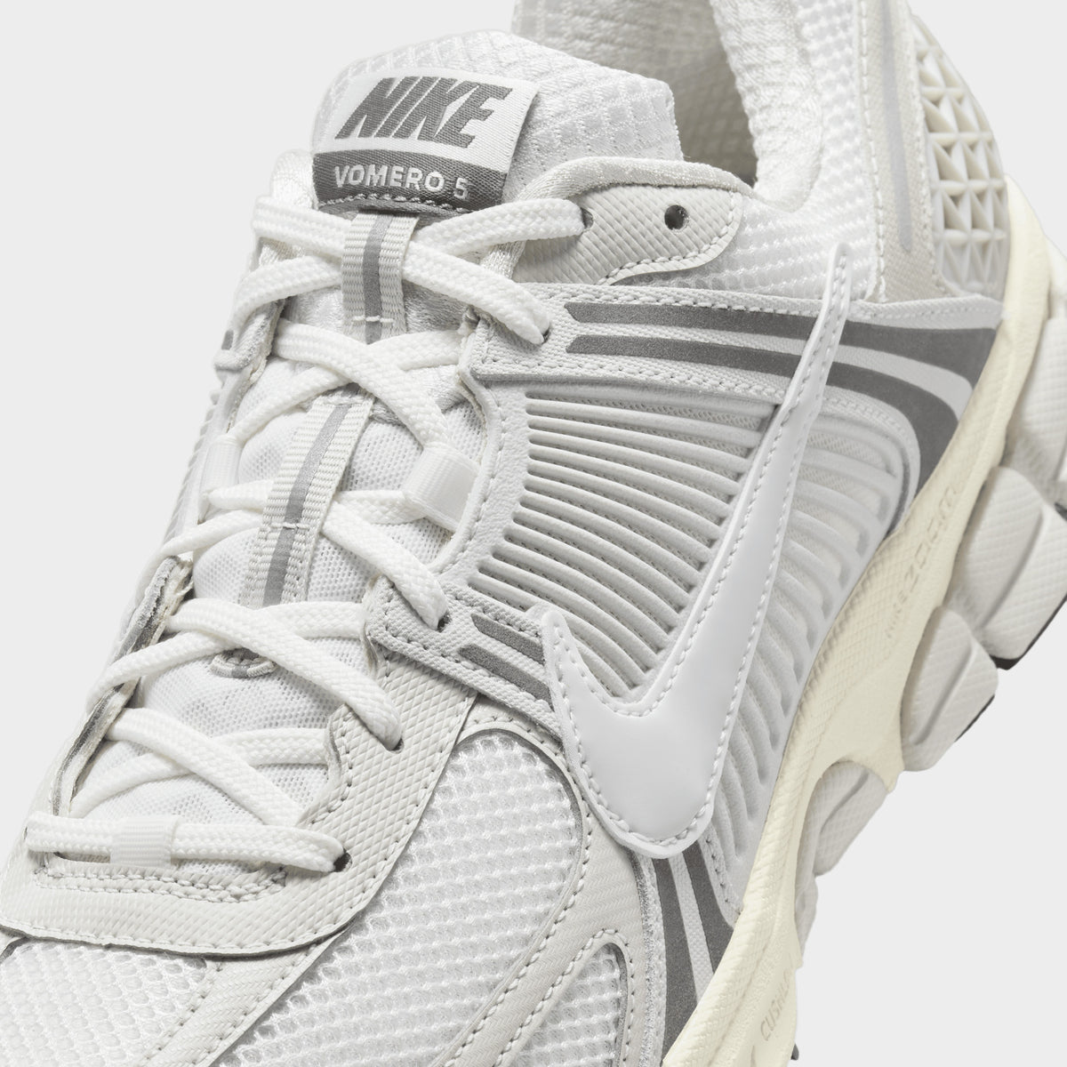 【NIKE】Wmns Air Zoom Vomero 5 ' Tint' Nike Zoom Vomero 5 Shoes (HJ7247-099, Platinum Tint/Metallic