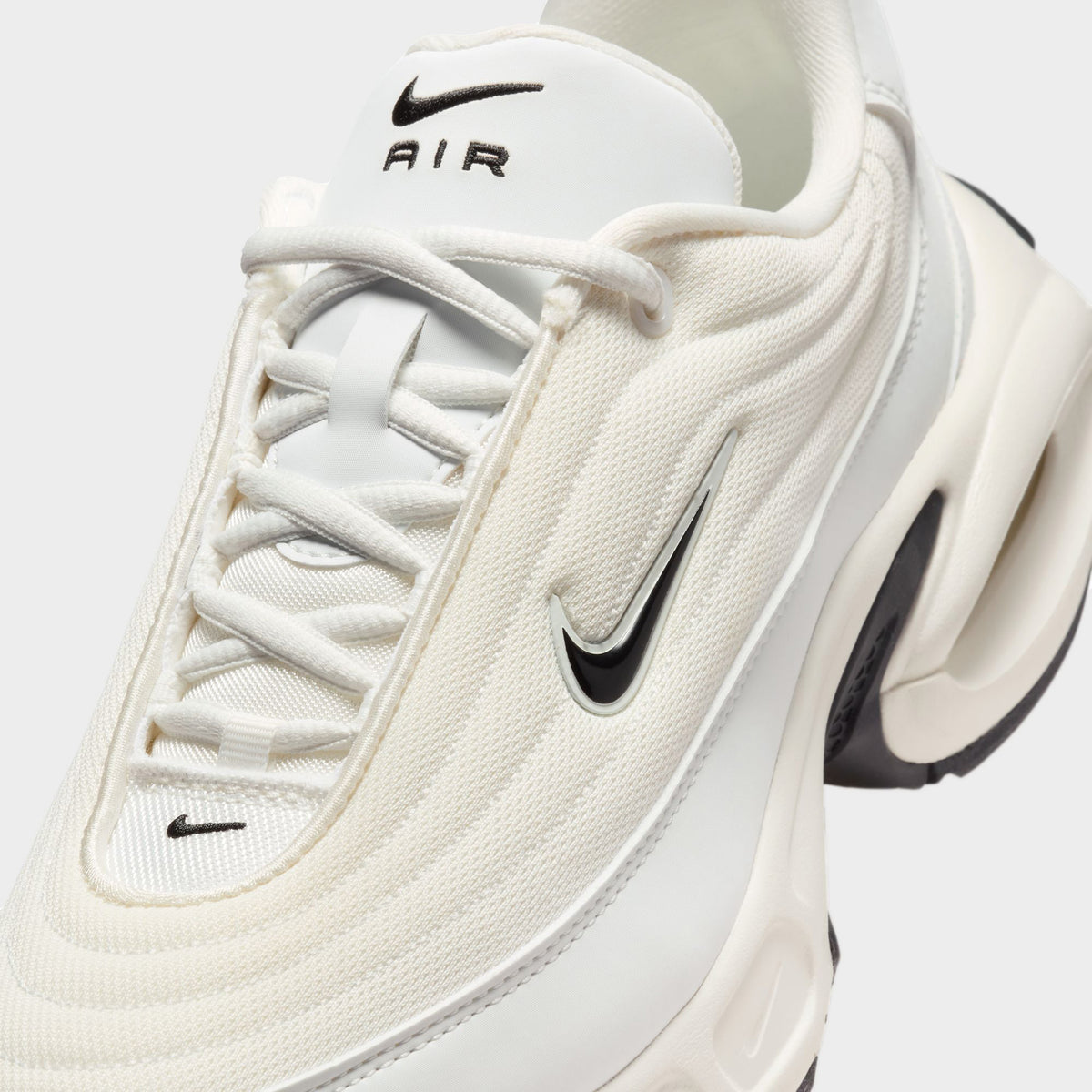 Nike Women s Air Max Portal Summit White Sail Black