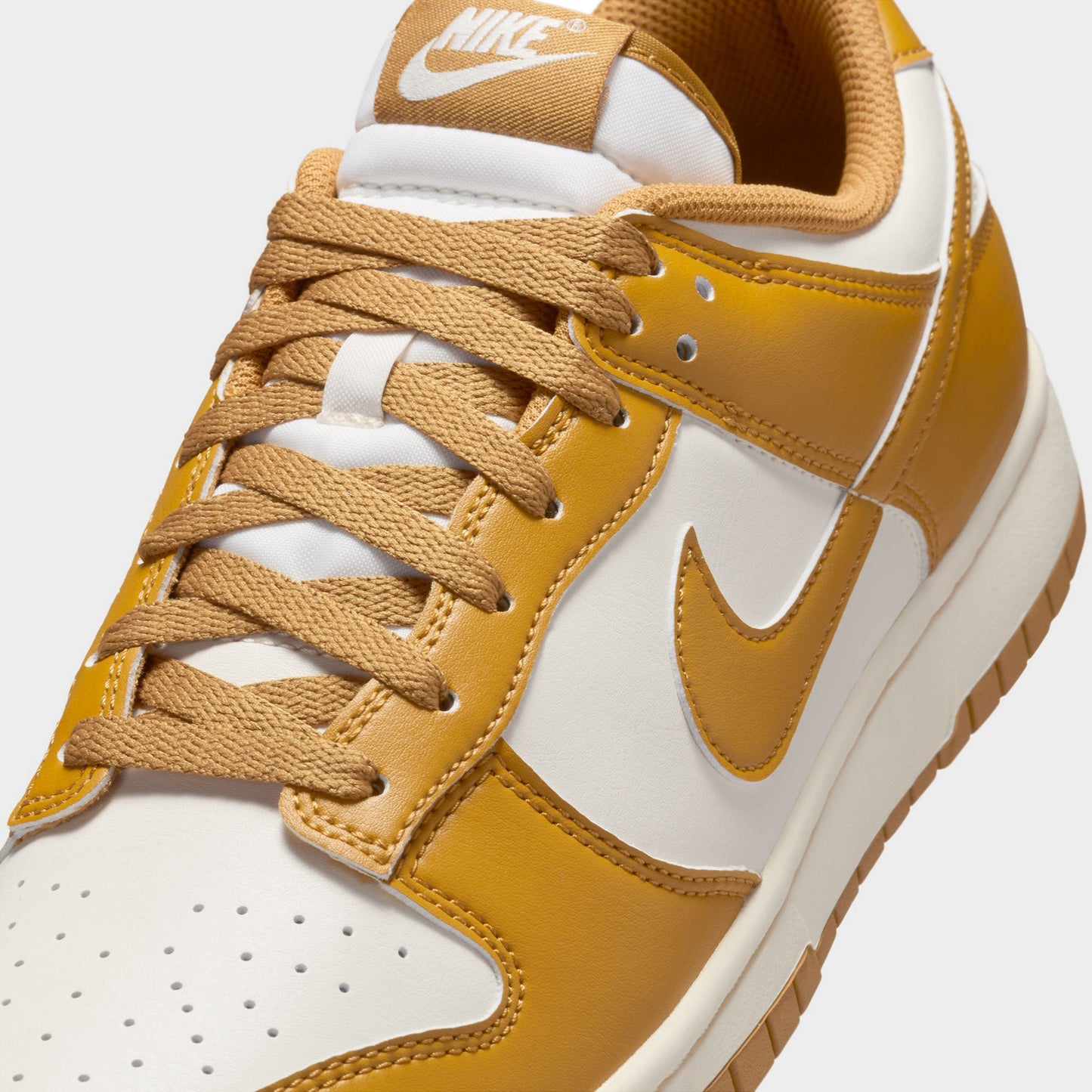Nike Dunk Low Retro Pale Ivory / Wheat