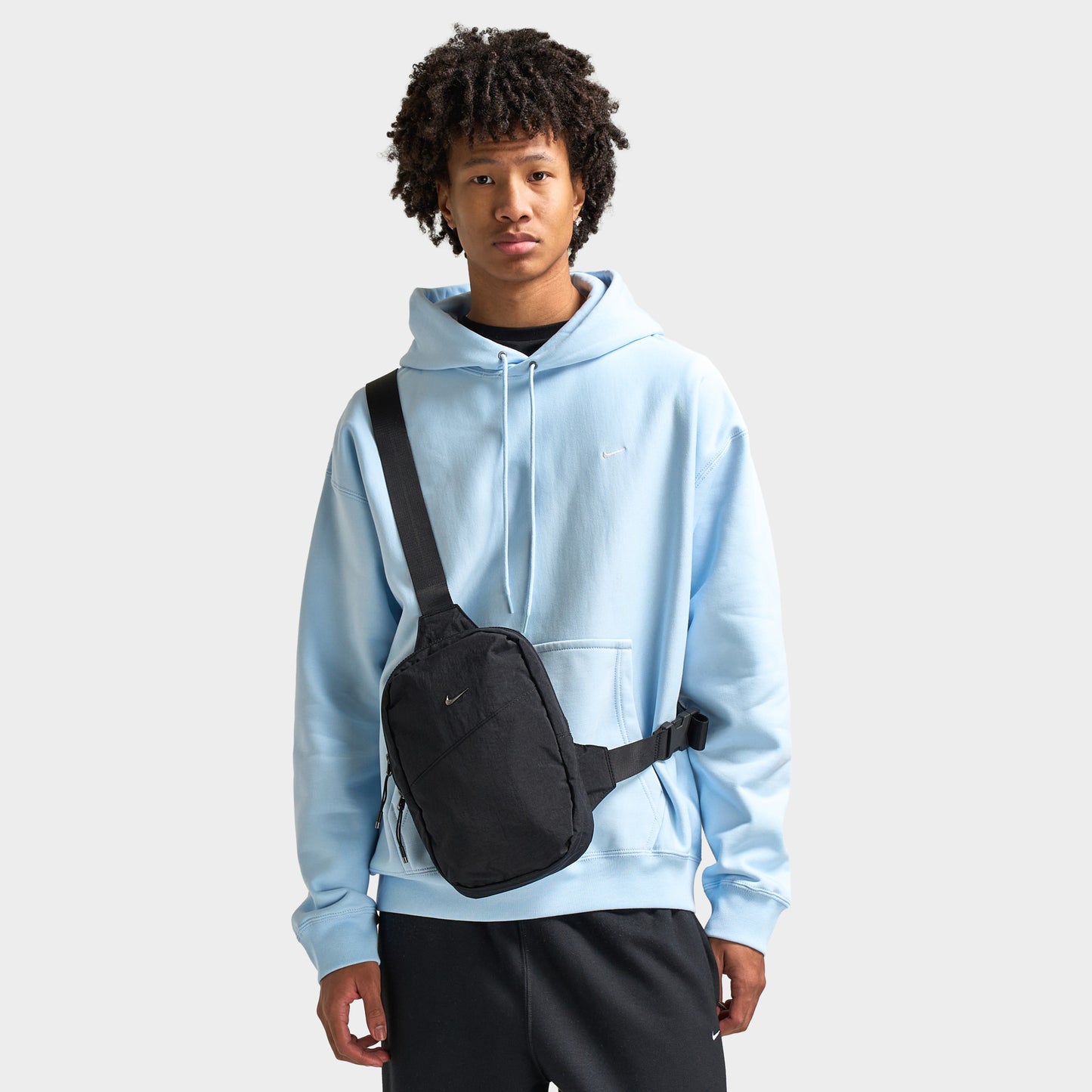 Nike Aura Crossbody Bag (2L) Black / Black