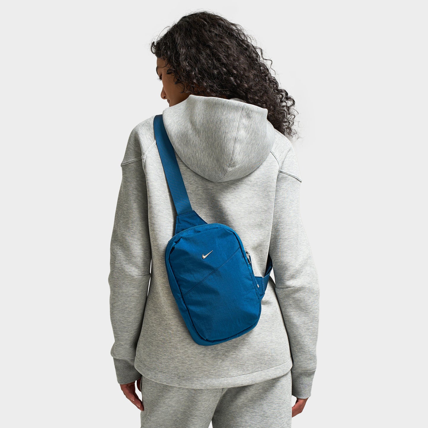 Nike Aura (2 L) Sac bandoulière Bleu Force / Bleu Force