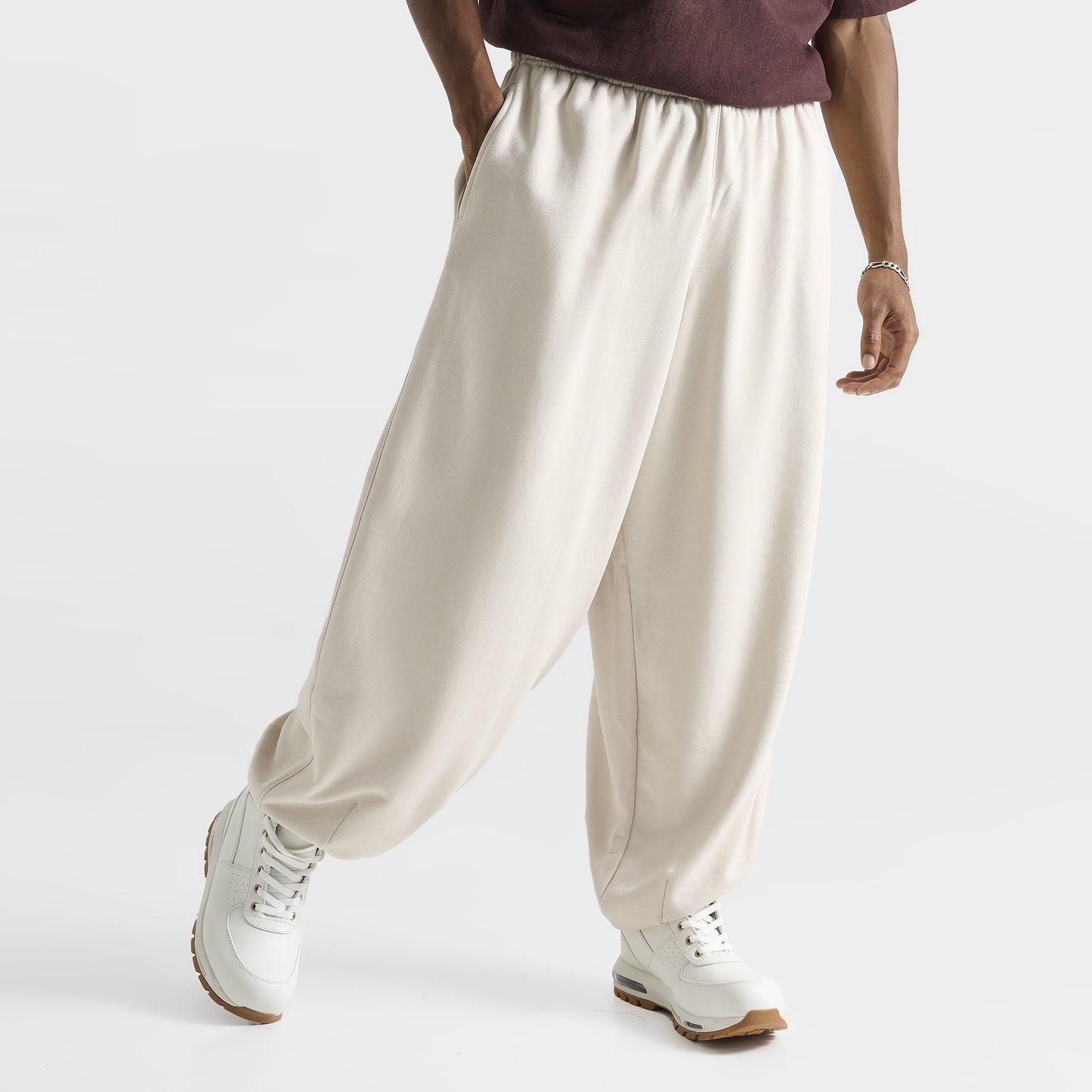 Nike Club Fleece Oversized Pantalon en tissu éponge Lt Orewood Brn / Lt Orewood Brn - Blanc