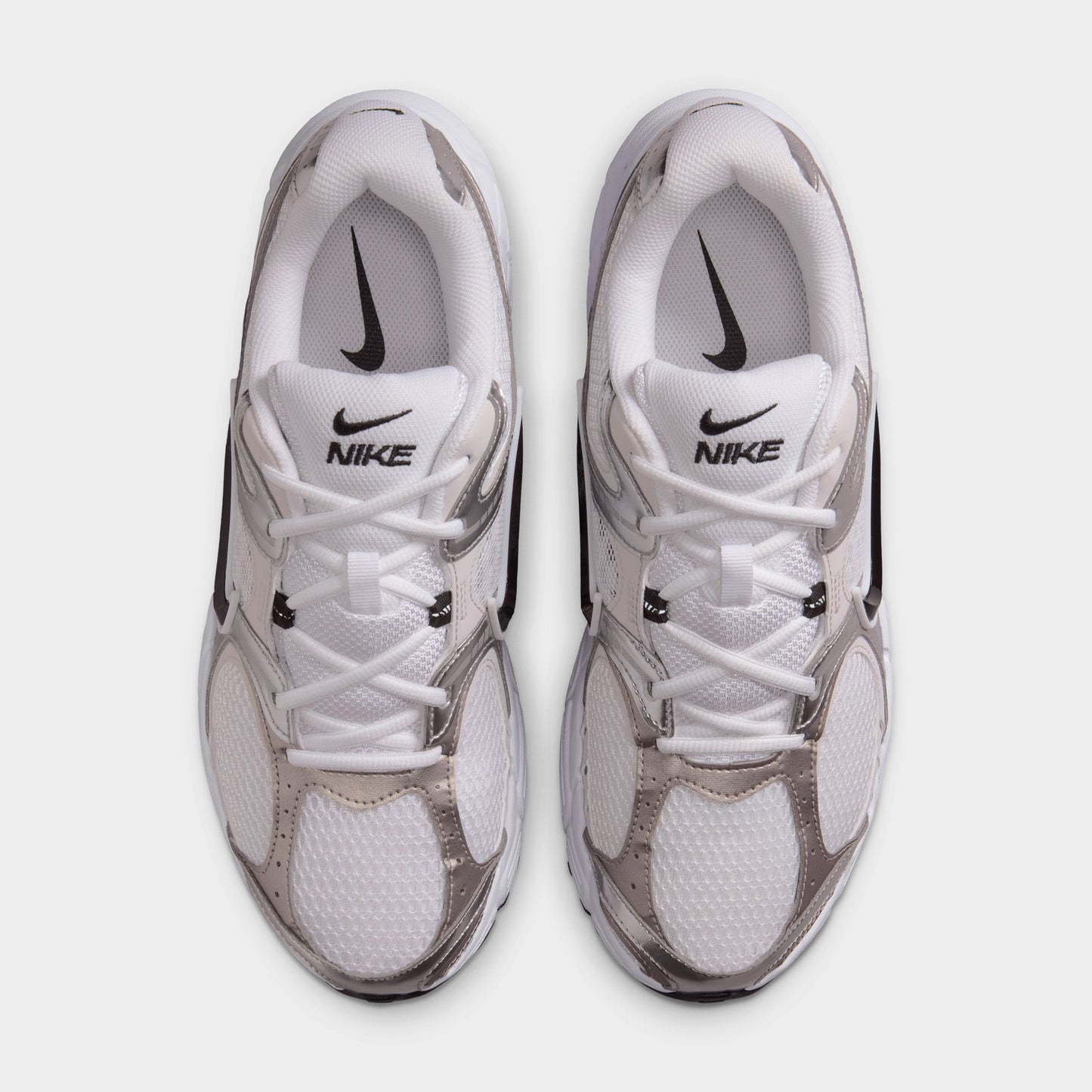 Nike V5 RNR White / Black