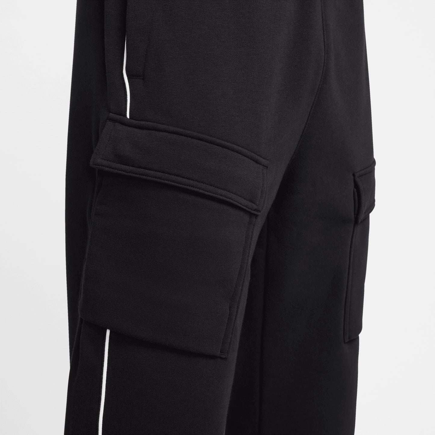 Nike Sportswear Air Max Fleece Cargo Jogger Noir / Or Métallique