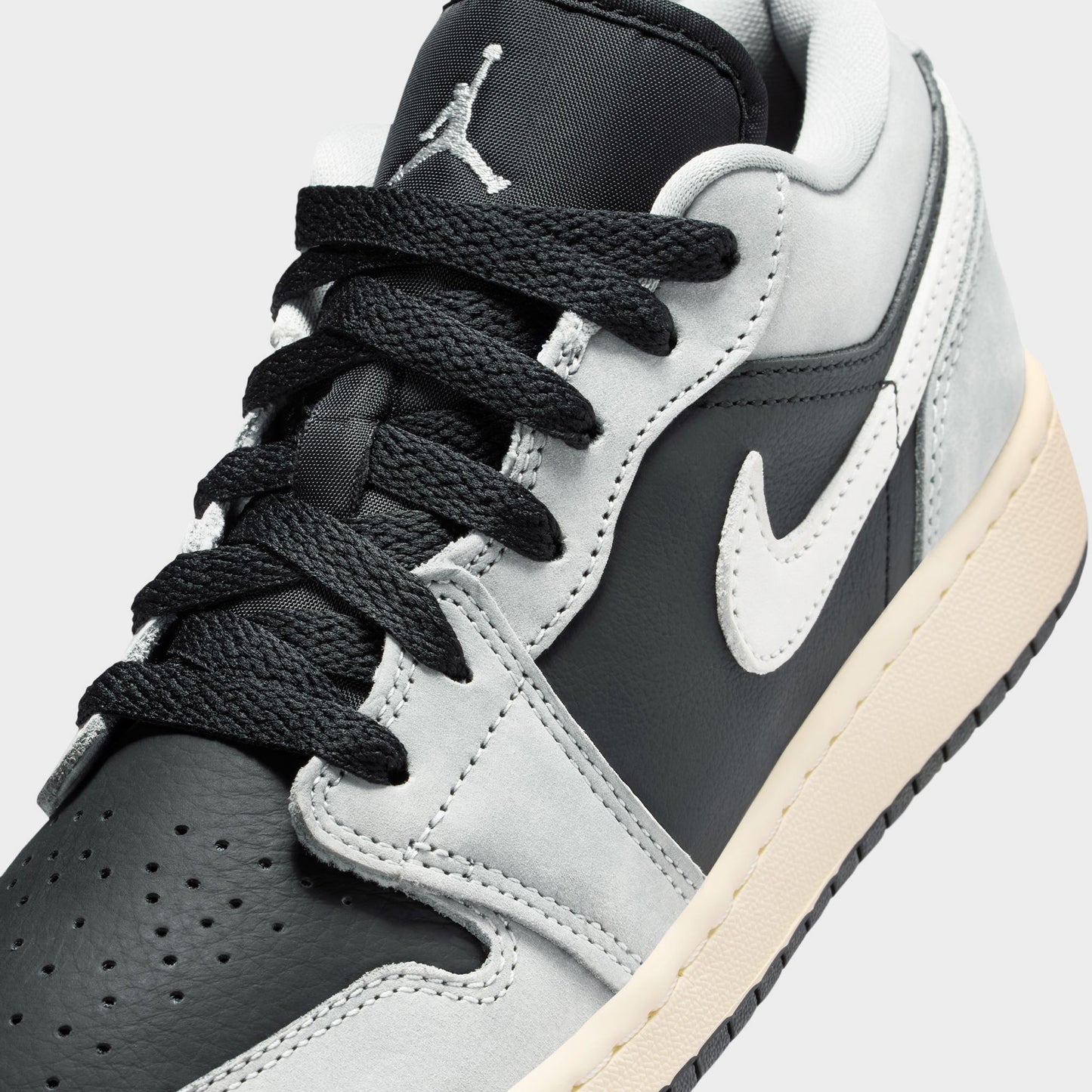 Jordan 1 Low SE GS Light Smoke Grey / Black - Sail