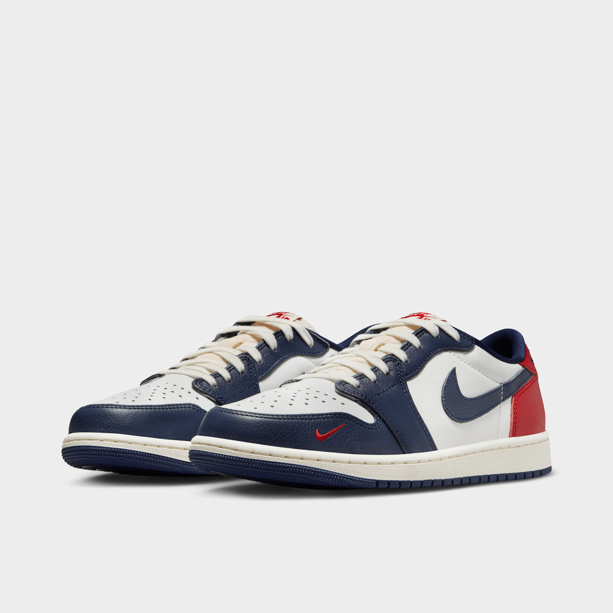 Jordan 1 low white navy 2025