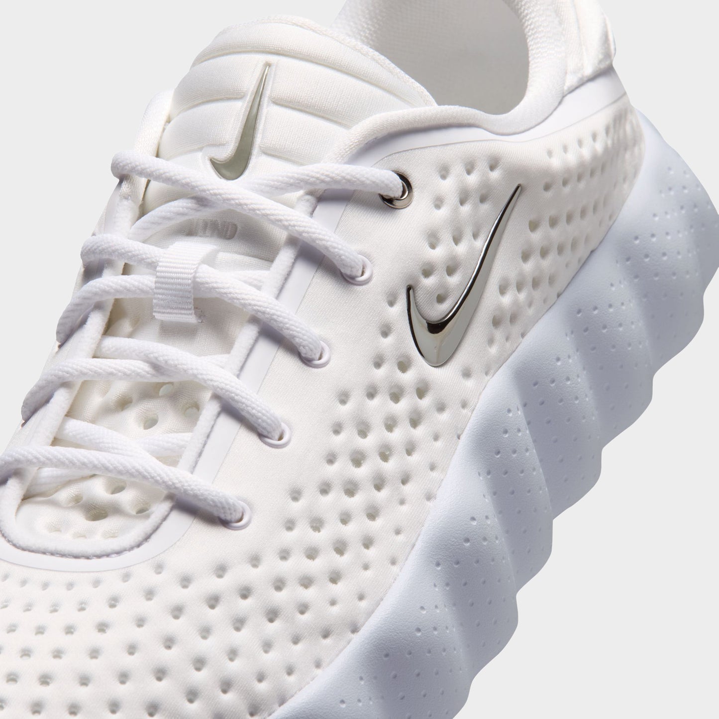 Nike Mind 002 White / Metallic Silver - Vast Grey