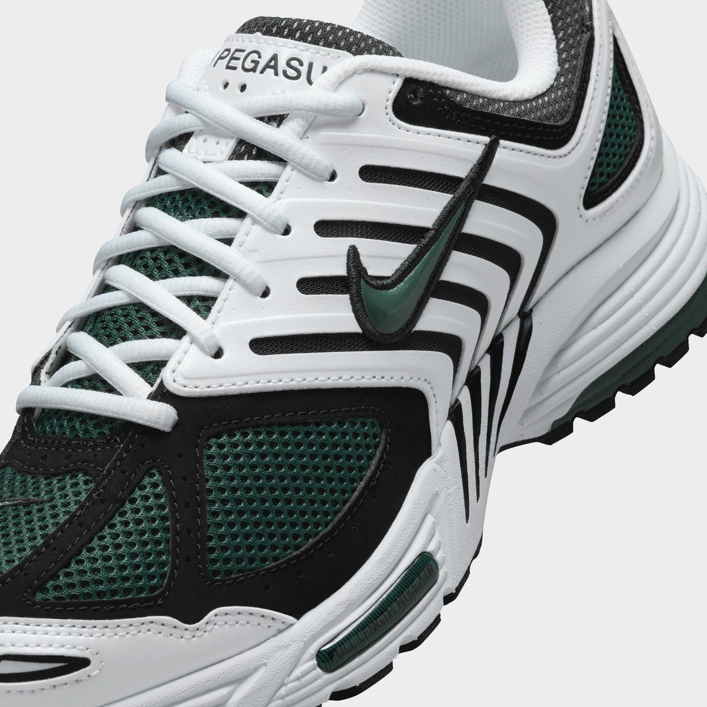 Nike Women's Air Pegasus 2005 White / Vintage Green - Black