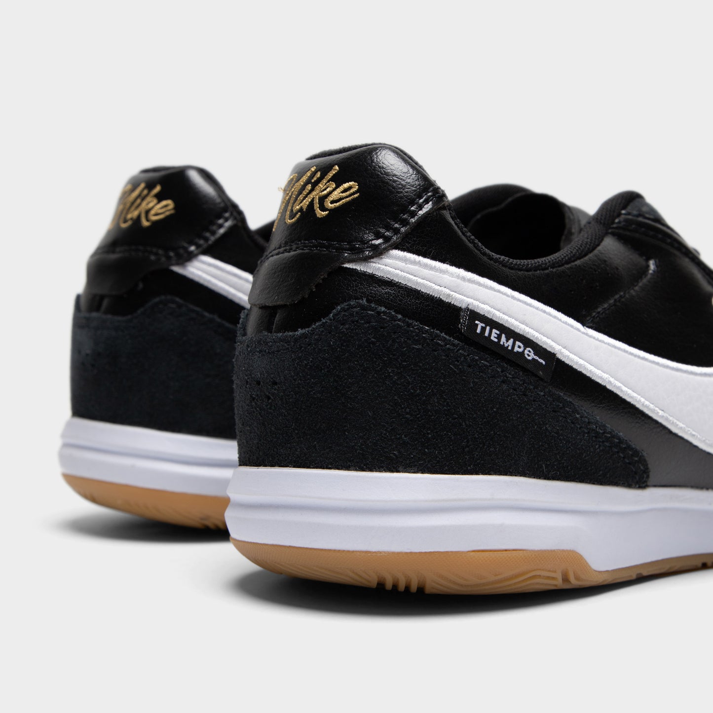 Nike Tiempo Streetgato Black / White