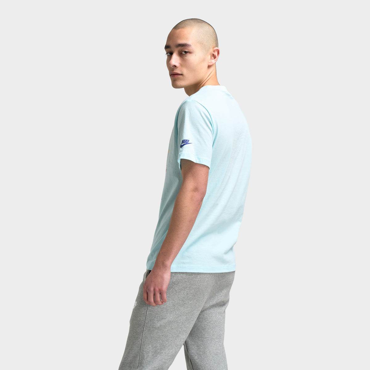 ★ Nike★ Sportswear Athletics T-Shirt M White Glacier Blue Nike Sportswear Swoosh T-Shirt / Glacier Blue | JD Sports
