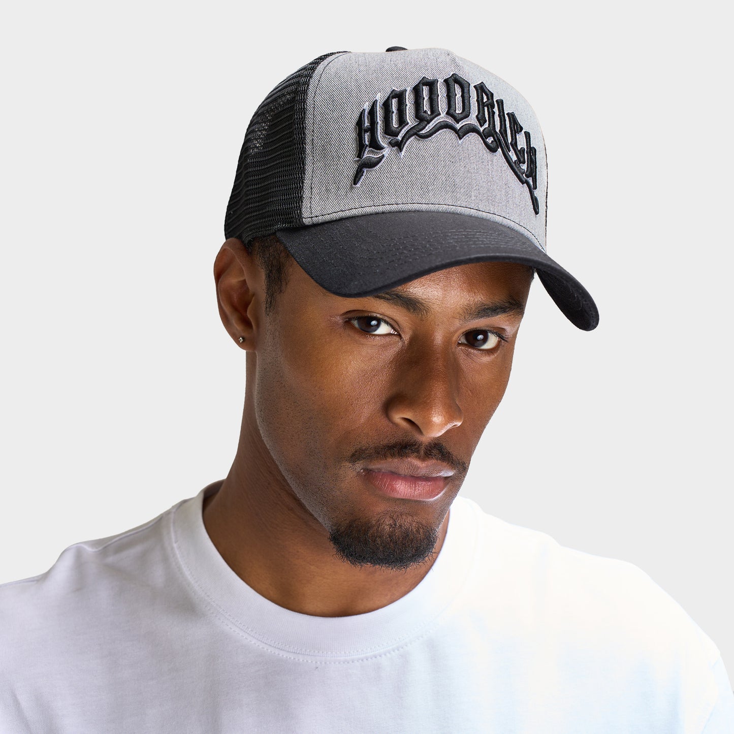Hoodrich Casquette Trucker Ritual 5 Panneaux Gris / Noir - Blanc