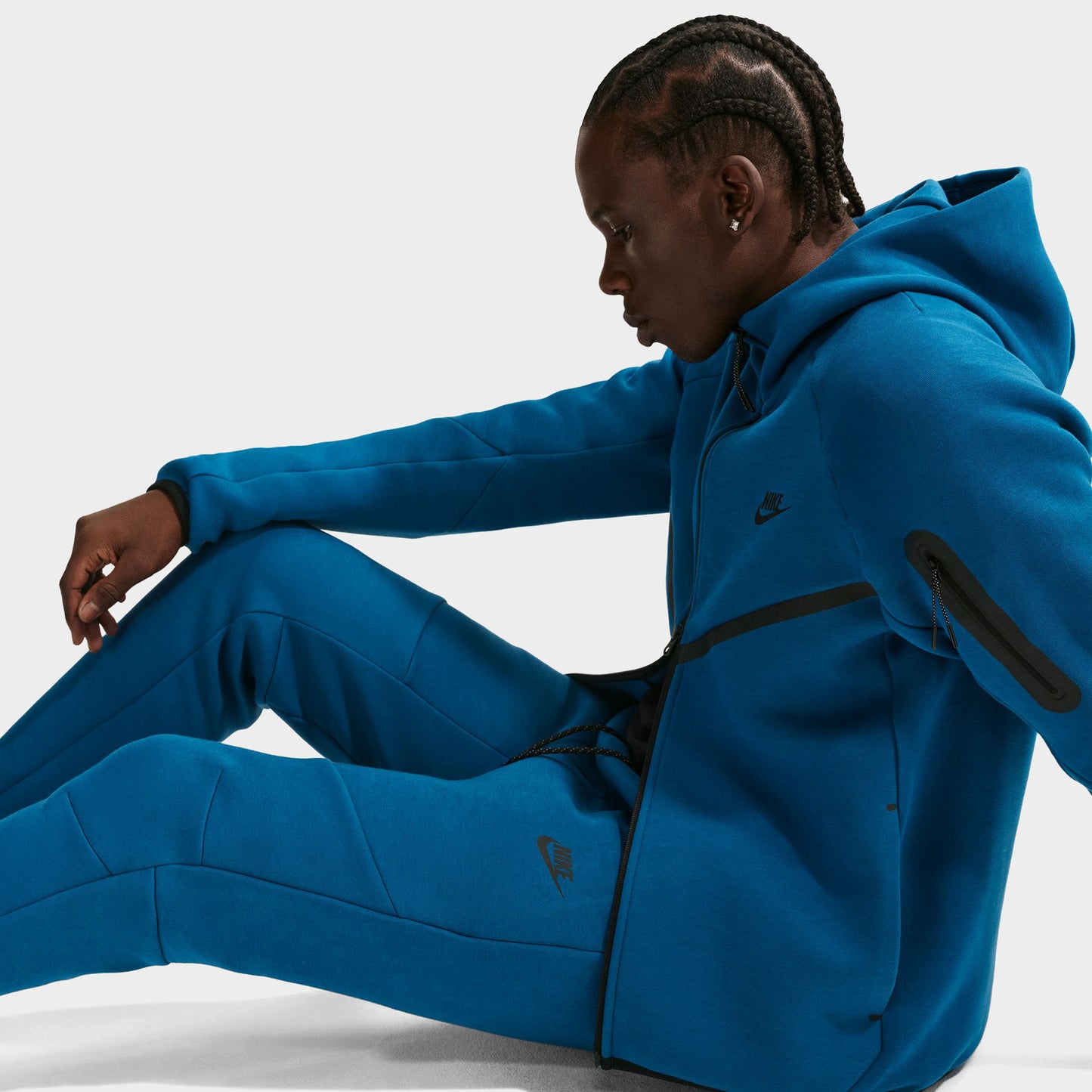 Nike Tech Fleece Joggers / Court Blue