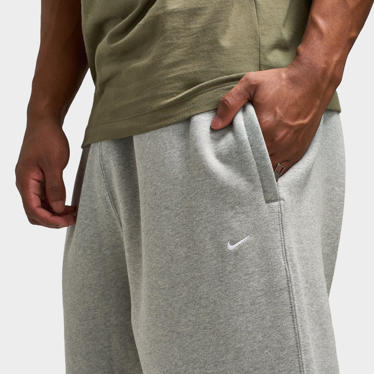 Nike Solo Swoosh Pantalon en molleton Gris foncé chiné / Blanc