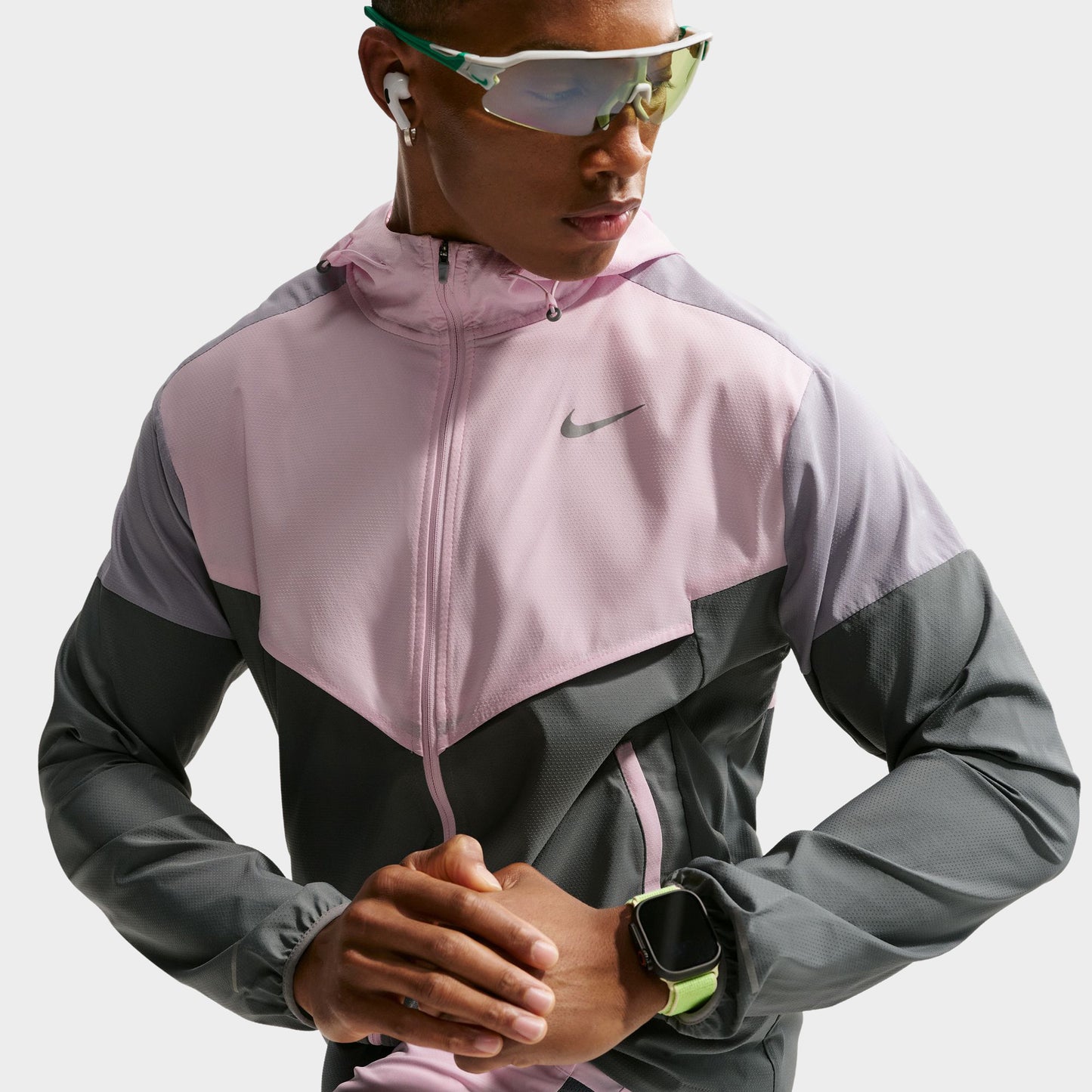 Nike Veste legère anthracite / rose mousse/gris fumé
