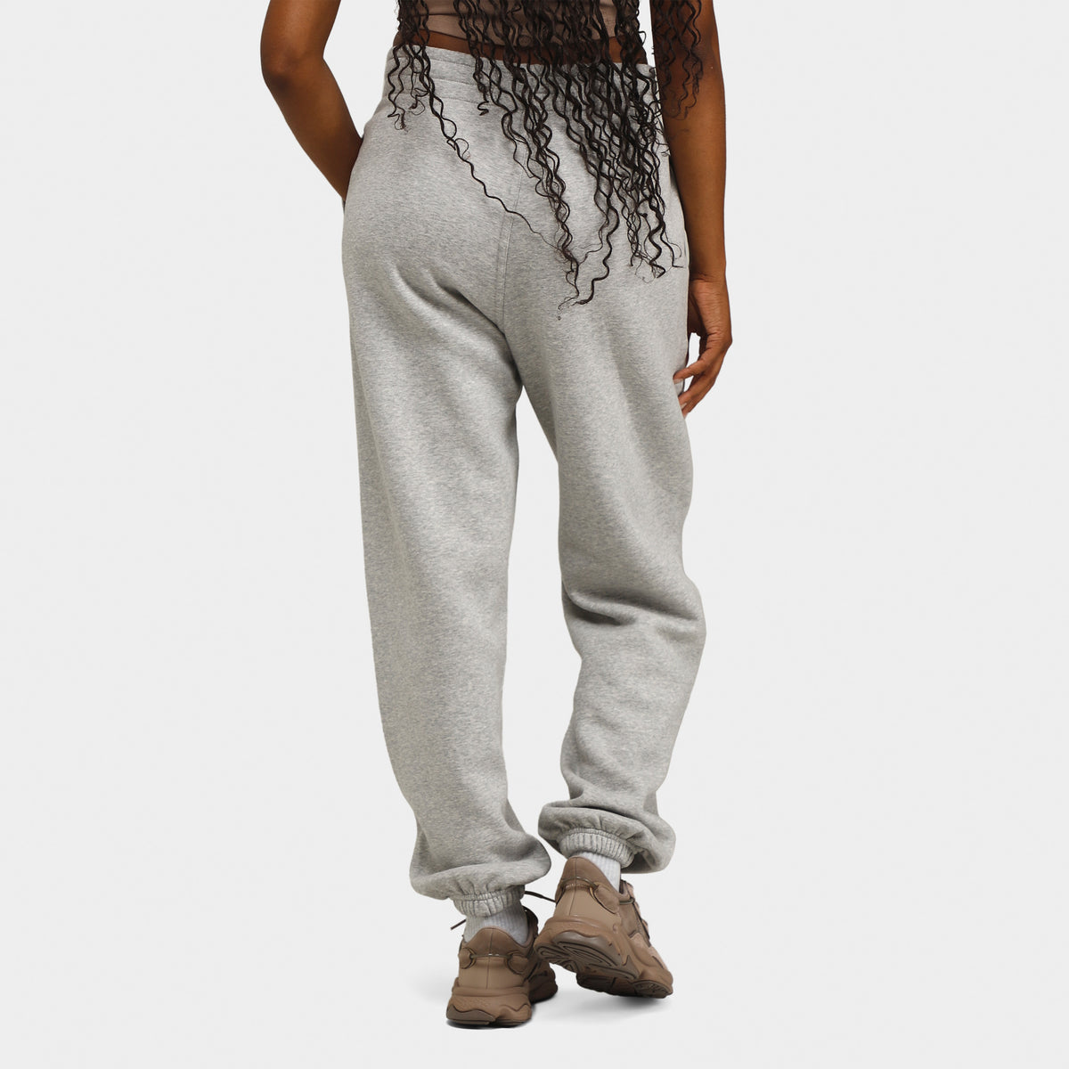 adidas Originals Women's Essentials Fleece Joggers / Medium Grey Heath