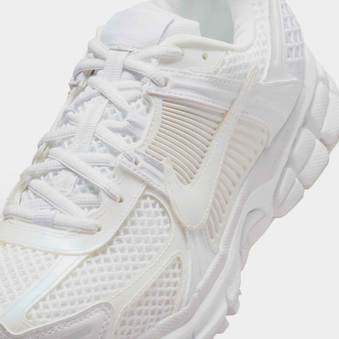 Nike Women's Zoom Vomero 5 SE Blanc / Blanc - Teinte Platine