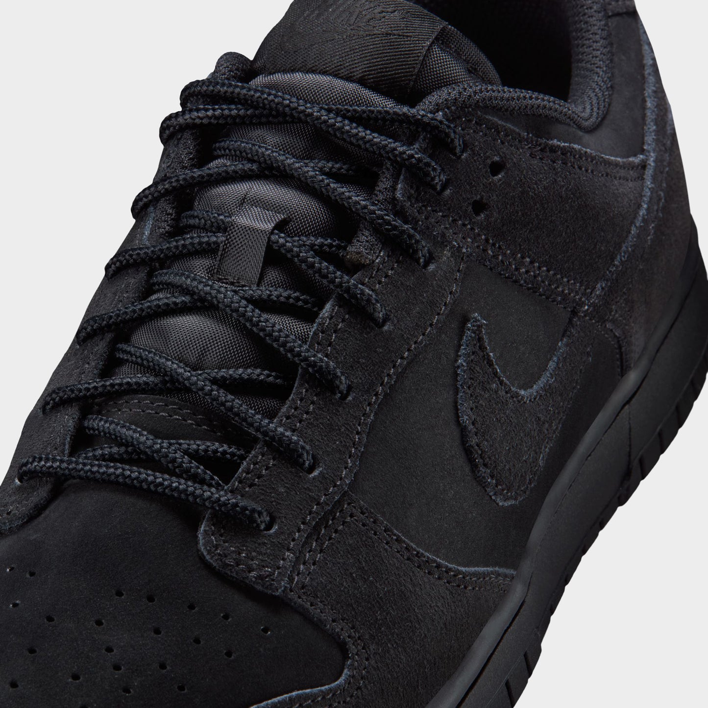 Nike Dunk Low Black / Black