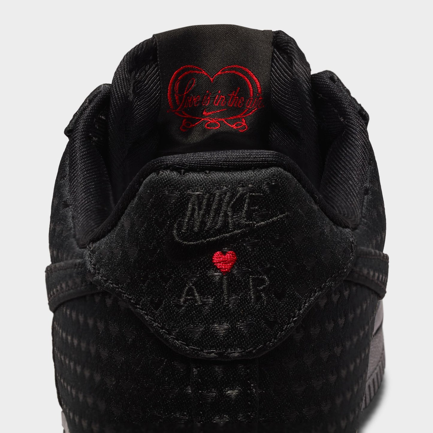Nike Air Force 1 Retro Black / Red